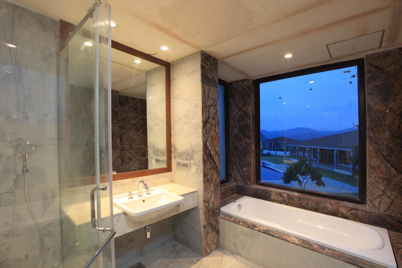 เลมอน ทรี พรีเมียร์ คอร์เบตต์ Hotel รามนาการ์ ภายนอก รูปภาพ